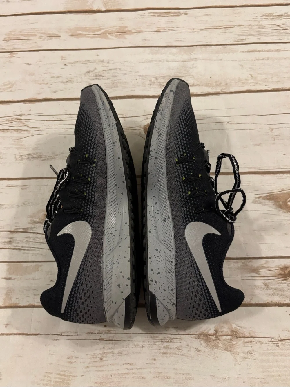 Nike Women’s 15 Pegasus 33 Shield Black/Metallic Silver-Dark Green 849567 001